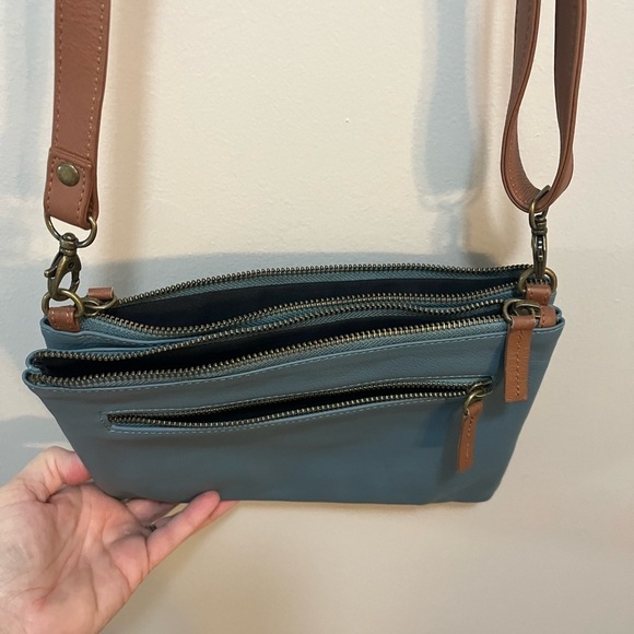 Serrv Leather Purse two Tone Blue & Tan Crossbody Bag Clutch Organizer 7”x10”x2” - Picture 9 of 11